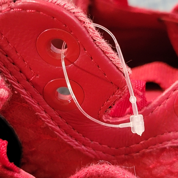 Converse All Stars Mens 9 NEW Red Leather + Snake Skin Look High Top 148837C - Picture 16 of 16